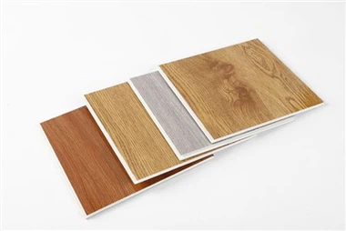 Podłoga z desek SPC